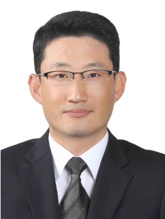 Dr. Yoo Hyun Kim(김우현 박사) 사진